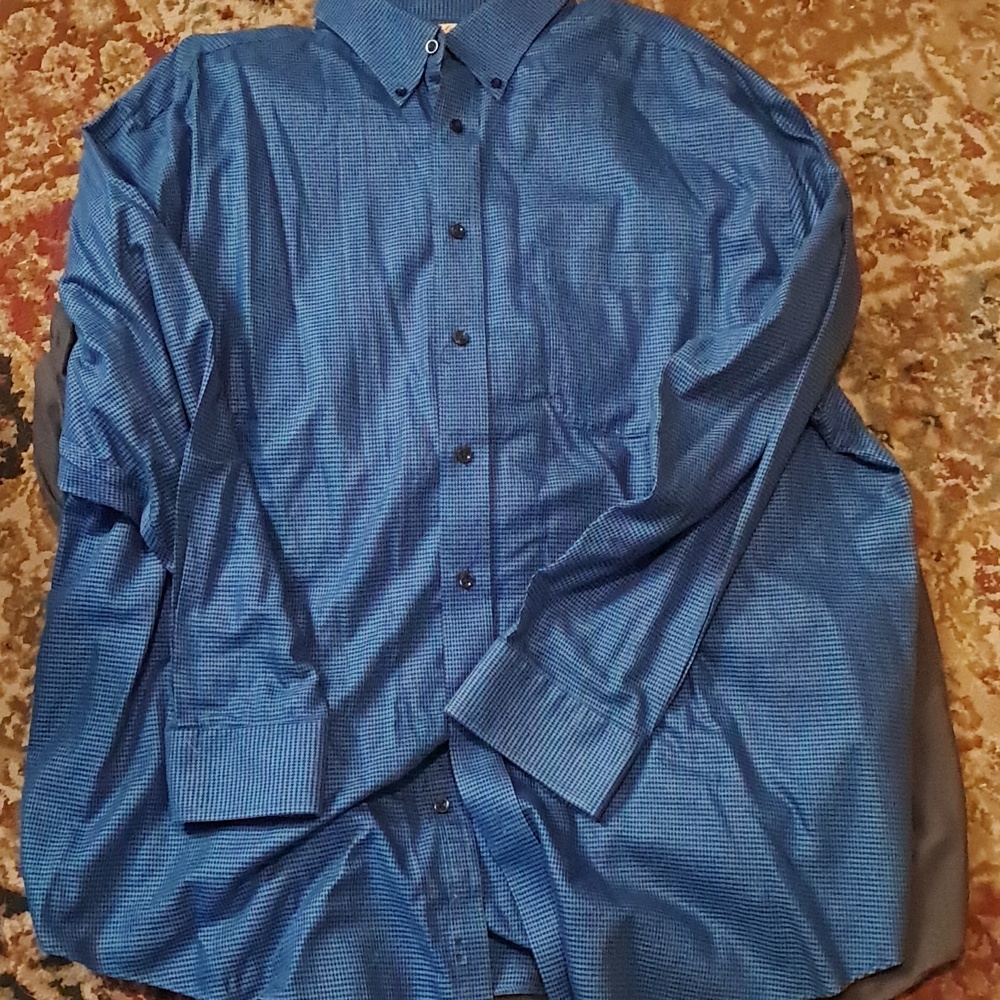 Bundle Of 4 Dress Shirts - Picture 5 of 12